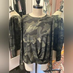 Old Navy Active Olive Green Camouflage Long Sleeve Top w/Twist Front, Size XL